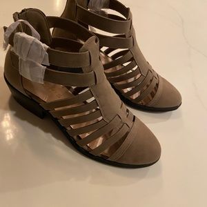 Shoe dazzle Kayna size 7.5 women’s shoes